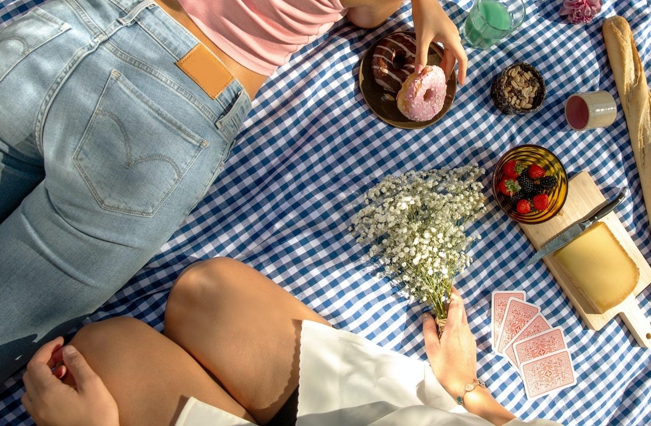 Picnic Date Ideas Picnic Date Ideas