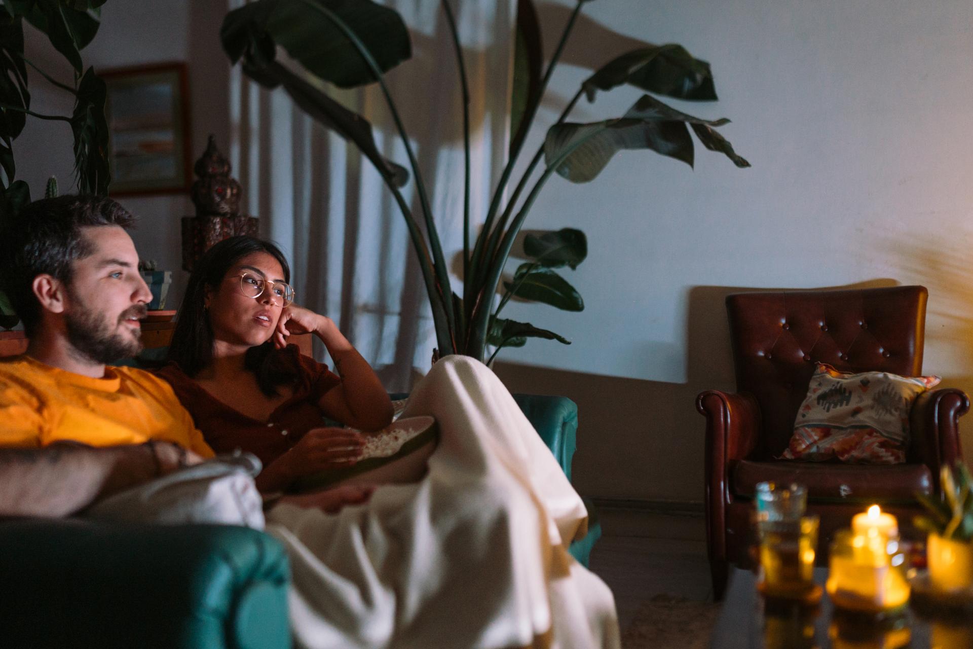 9 Cozy Date Ideas 9 Cozy Date Ideas