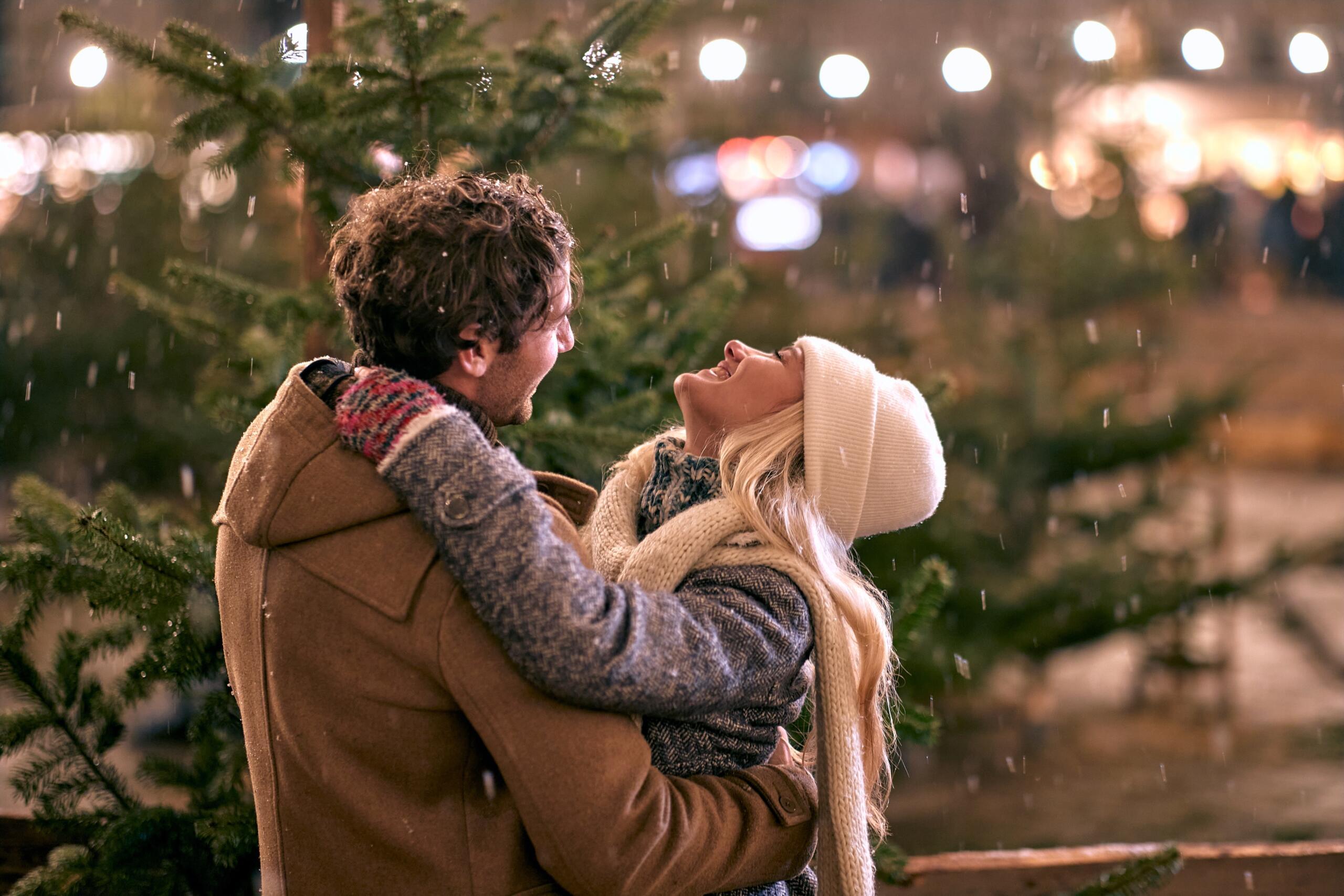 Holiday Date Ideas to Try This Winter