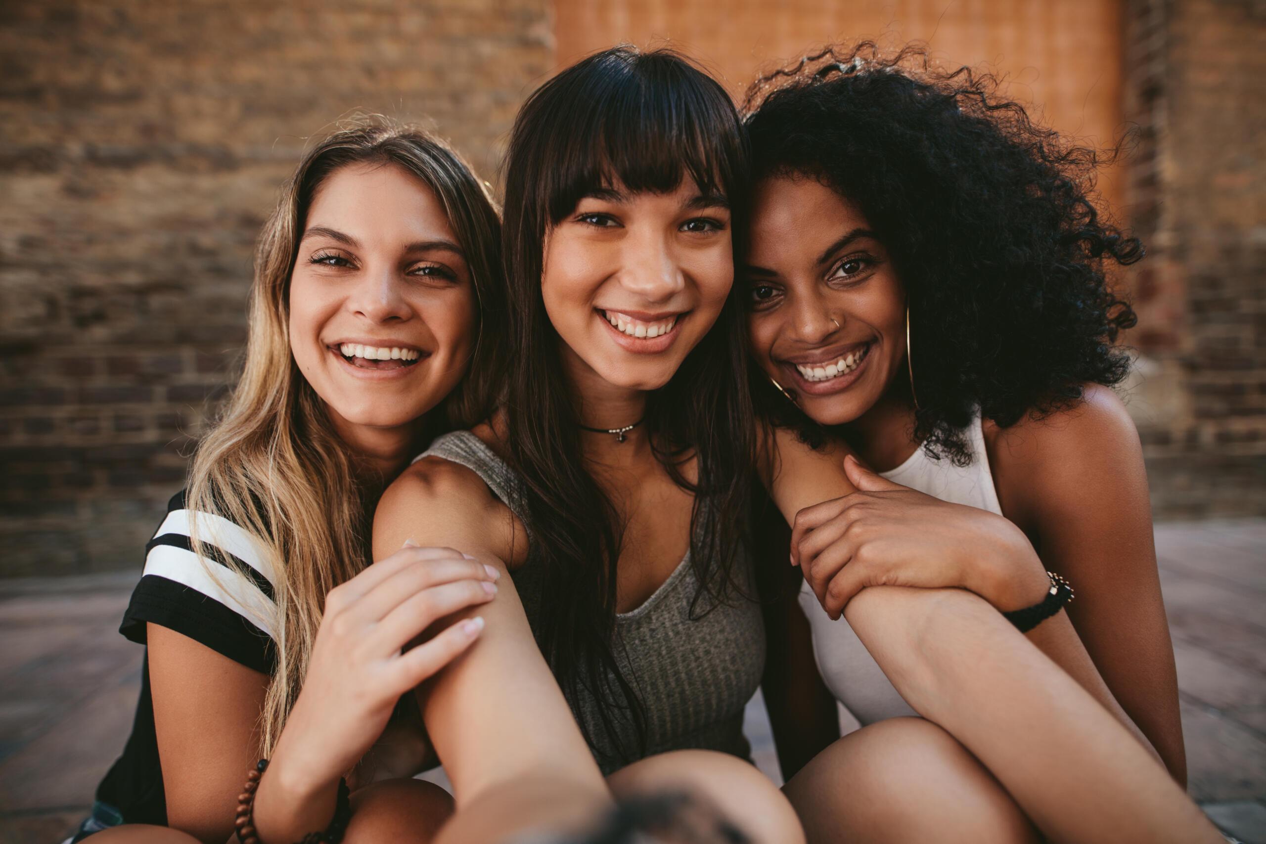 5 Ways Making New Friends Can Benefit Your Mental Health